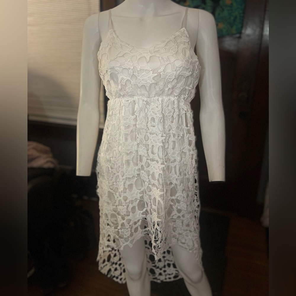 Elegant White Lace Dress